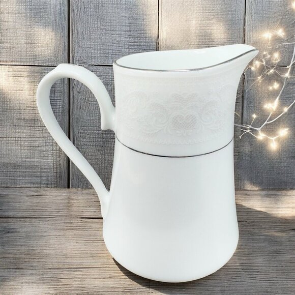 Crown Ming THE REGENT COLLECTION Porcelain Small Pitcher Jug Creamer Yung Shen - Picture 1 of 13